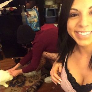 Meet your Posher, Cara